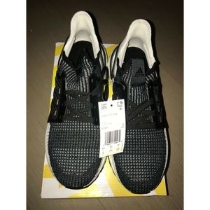 Adidas Ultra Boost 19 size 8